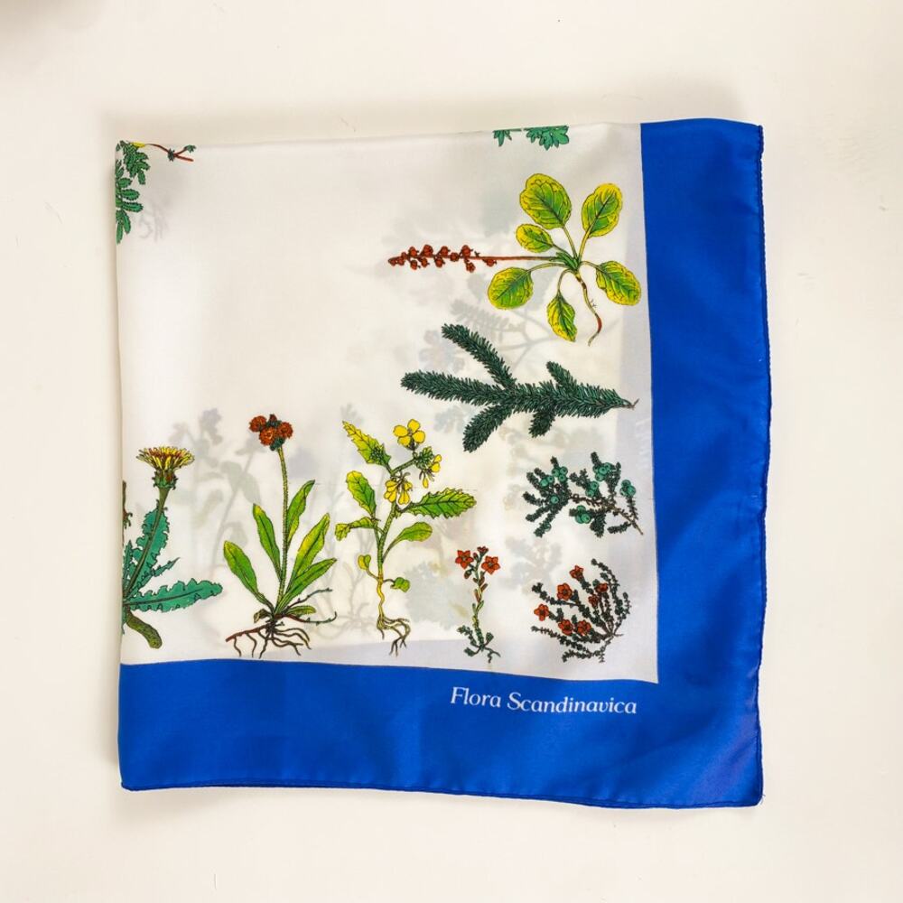 Wildflower Pattern Flora Scandinavica Blue and White Jumbo Scarf